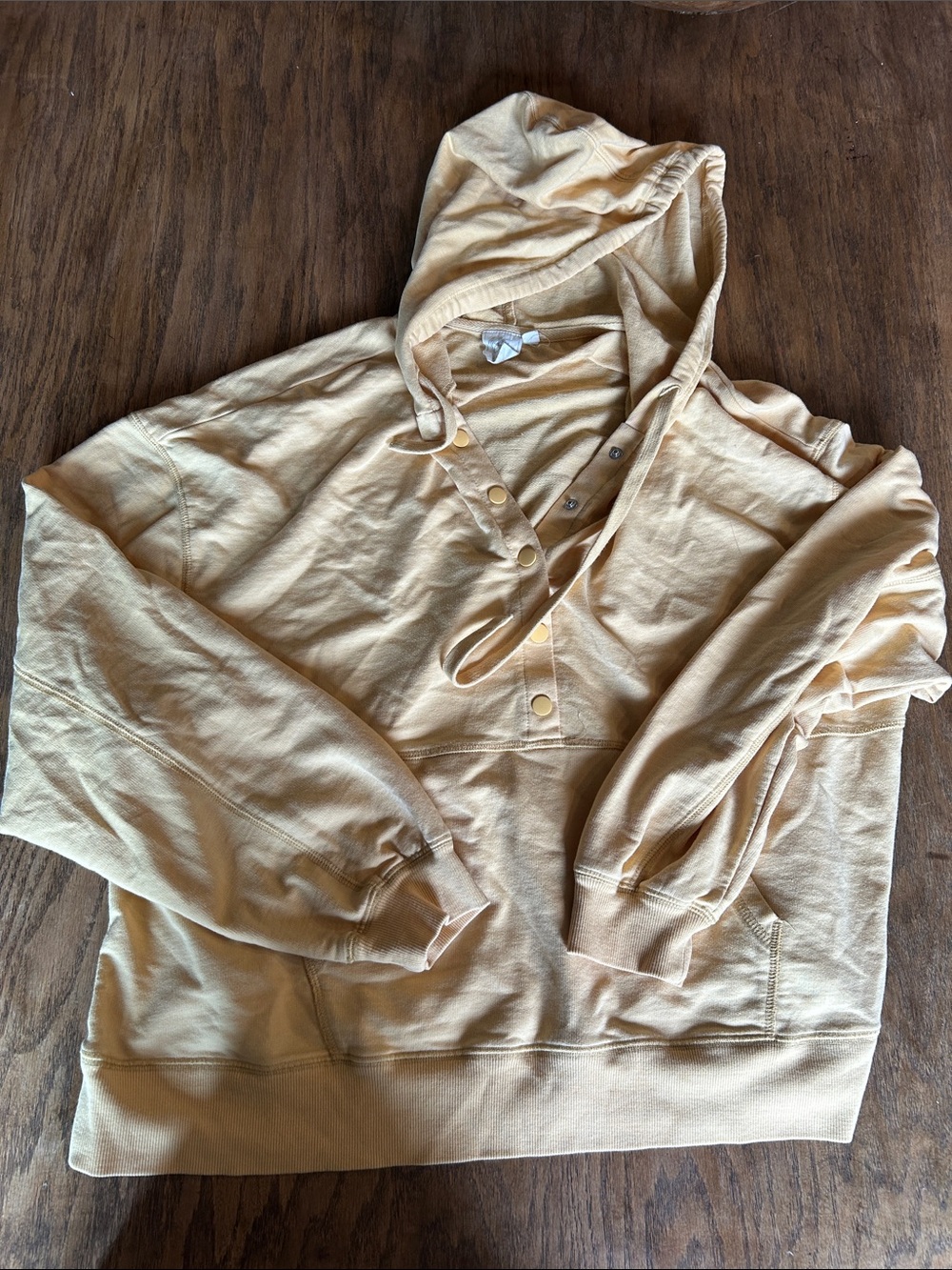 White Crow Snap-Henley Hoodie in Light Creamy Yellow